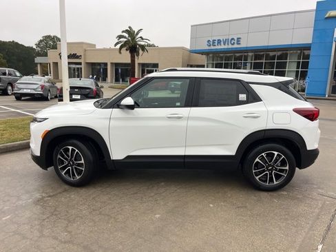New 2026 Chevrolet TrailBlazer LT w/ Convenience Package image 3