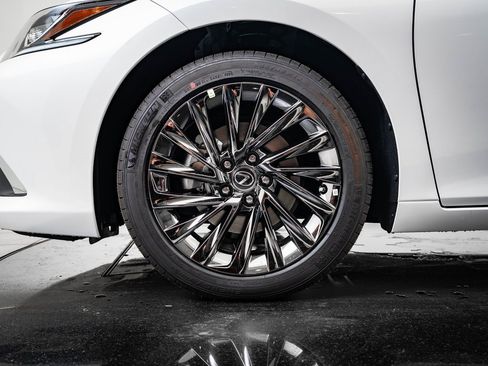 New 2025 Lexus ES 350 Luxury image 13