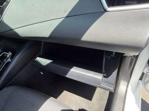 Used 2023 Toyota Corolla LE FWD image 38