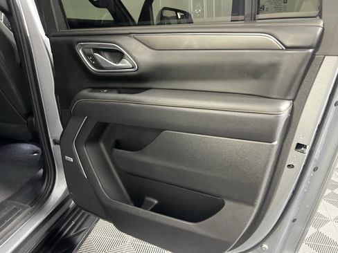 Used 2023 GMC Yukon XL AT4 image 30