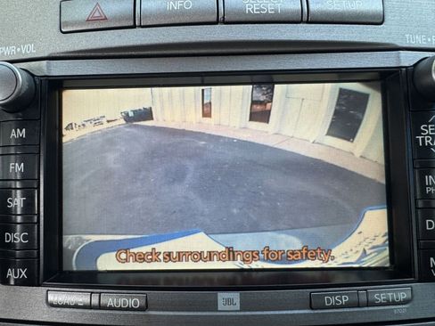 Used 2010 Toyota Venza image 27