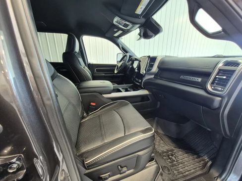 Used 2026 RAM 3500 Laramie AWD/4WD image 19