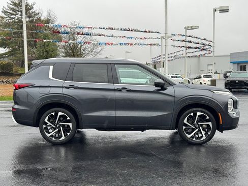 Used 2024 Mitsubishi Outlander SEL image 4
