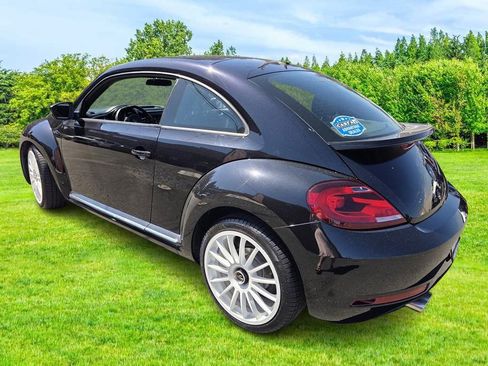 Used 2019 Volkswagen Beetle 2.0T S FWD image 6