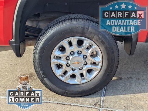 Used 2024 Chevrolet Silverado 2500 LT w/ Texas Edition AWD/4WD image 4