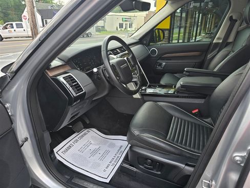 Used 2020 Land Rover Discovery HSE AWD/4WD image 13