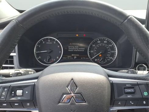 Used 2025 Mitsubishi Outlander SE AWD/4WD image 20