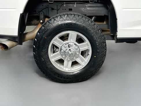Used 2023 RAM 2500 Tradesman w/ Chrome Appearance Group AWD/4WD image 33
