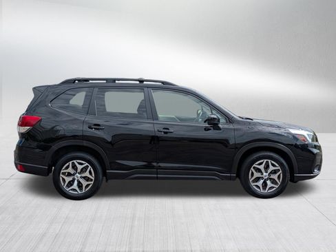 Used 2019 Subaru Forester Premium w/ All-Weather Package AWD/4WD image 8