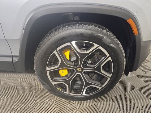 Used 2023 Rivian R1S Adventure AWD/4WD image 11