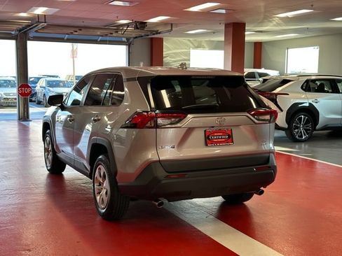 Certified 2023 Toyota RAV4 LE AWD/4WD image 5