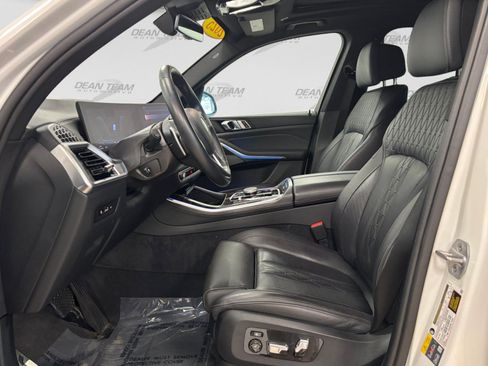 Used 2025 BMW X5 xDrive50e AWD/4WD image 9