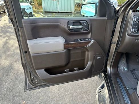 Used 2019 GMC Sierra 1500 SLT w/ SLT Convenience Package image 11