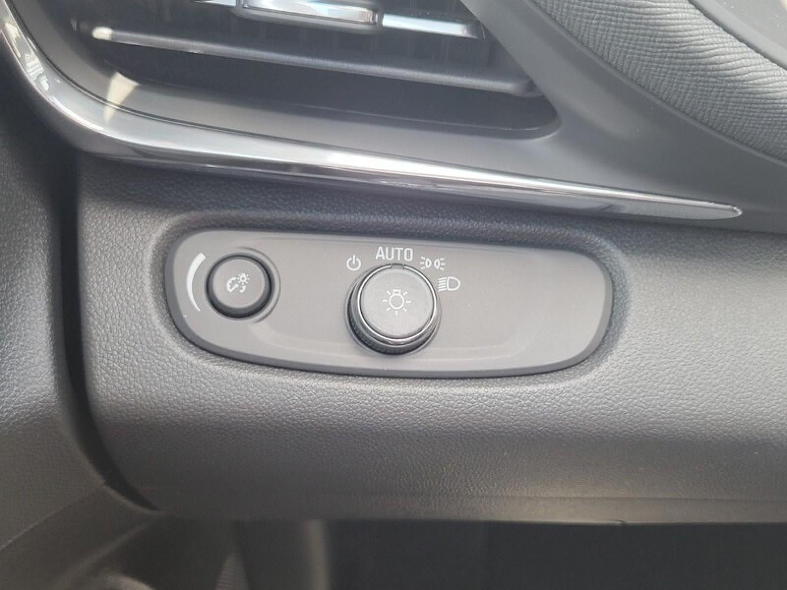 New 2026 Buick Envista Sport Touring w/ Convenience I Package FWD image 17