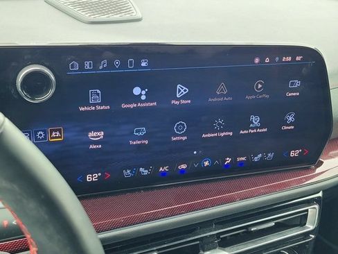 Used 2024 Chevrolet Traverse RS w/ LPO, Floor Liner Package FWD image 30
