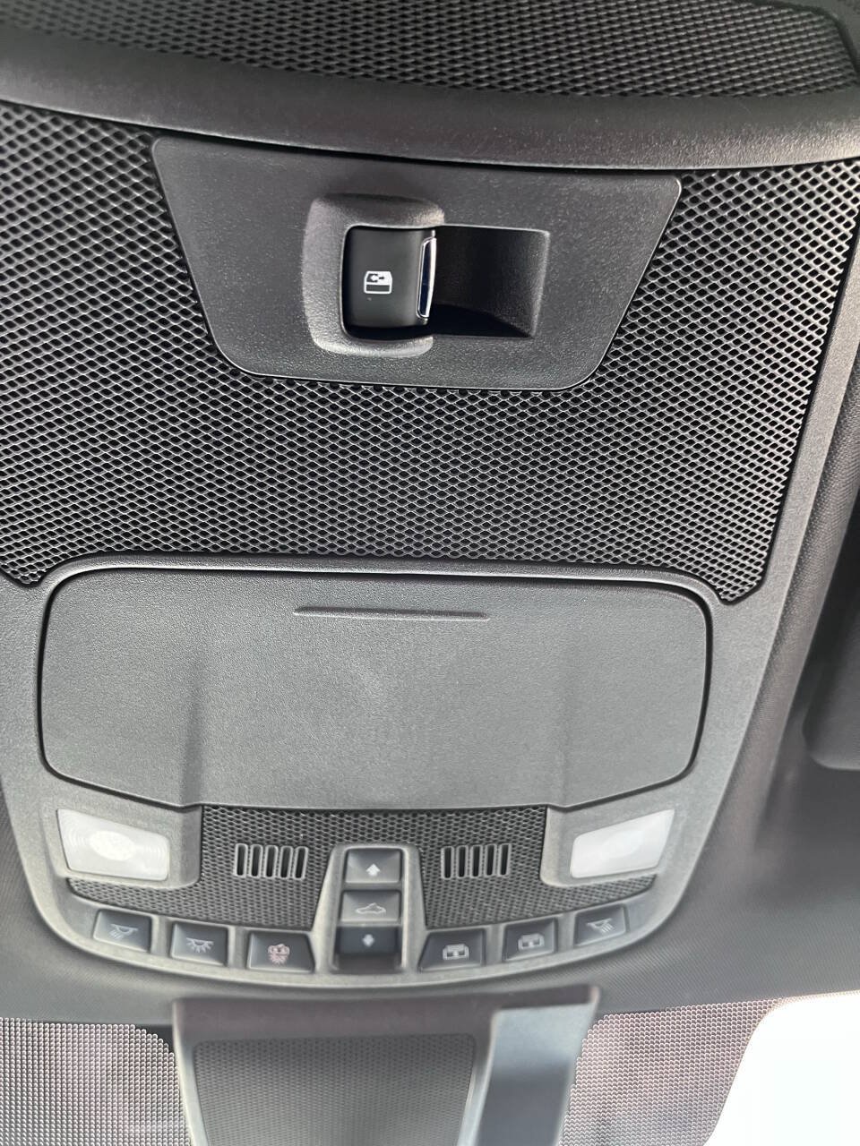 Used 2019 Ford F150 XLT w/ Equipment Group 302A Luxury AWD/4WD image 16