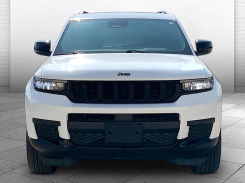 Used 2024 Jeep Grand Cherokee L Altitude AWD/4WD image 2