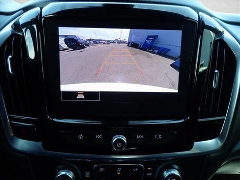 Used 2023 Chevrolet Traverse LT AWD/4WD image 19