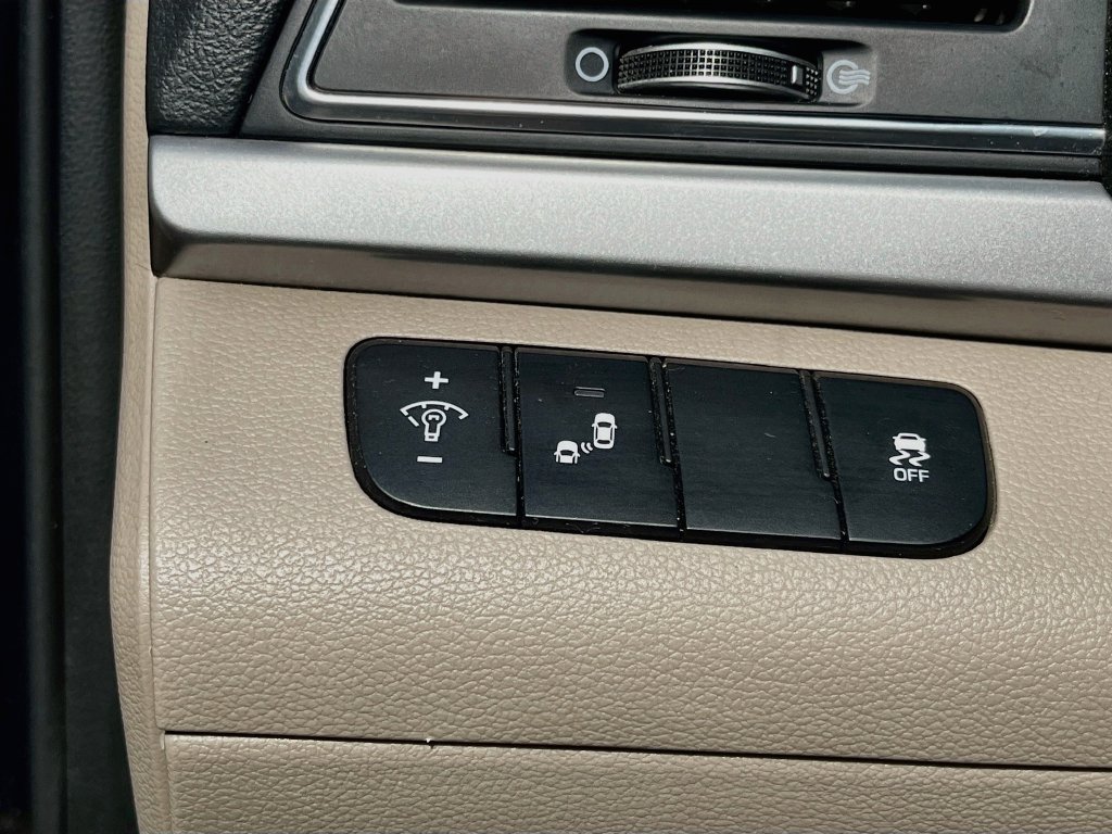 Used 2018 Hyundai Elantra Value Edition FWD image 10