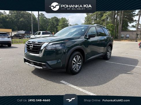 Used 2025 Nissan Pathfinder SL AWD/4WD image 1