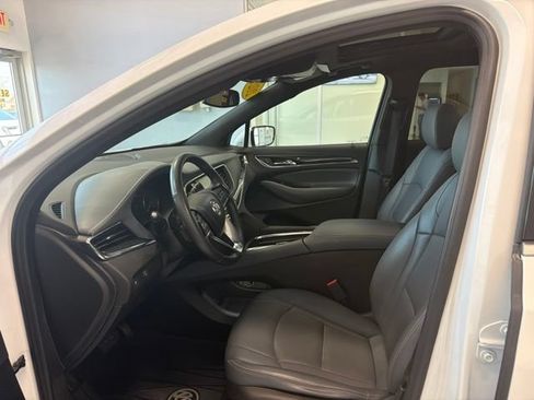 Used 2023 Buick Enclave Essence w/ Experience Buick Package AWD/4WD image 14