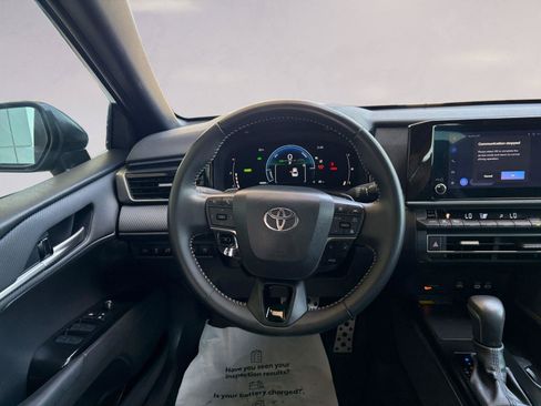 Used 2026 Toyota Camry SE w/ Convenience Package FWD image 12