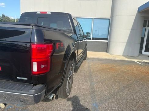 Used 2018 Ford F150 Lariat w/ Equipment Group 502A Luxury AWD/4WD image 3
