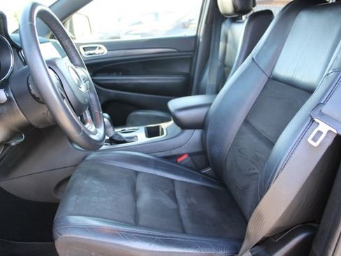 Used 2019 Jeep Grand Cherokee Altitude RWD image 10