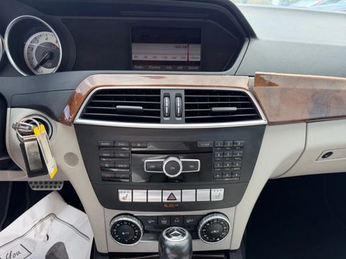 Used 2014 Mercedes-Benz C 250 Sedan image 18