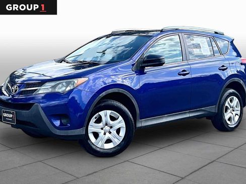 Used 2014 Toyota RAV4 LE FWD image 1