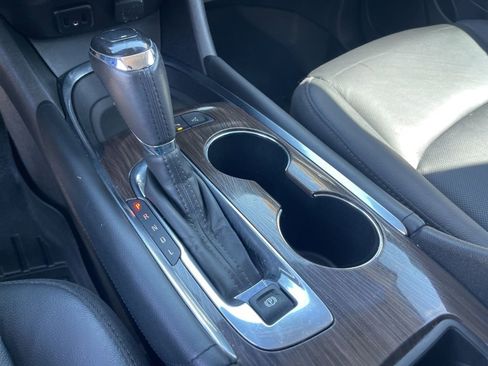 Used 2018 Chevrolet Malibu Premier w/ Premier Sun and Wheel Package image 34