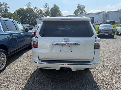 Used 2017 Toyota 4Runner Limited AWD/4WD image 5