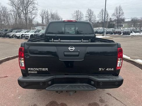 Used 2020 Nissan Frontier SV image 4