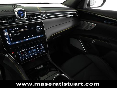 New 2025 Maserati Grecale Modena image 43