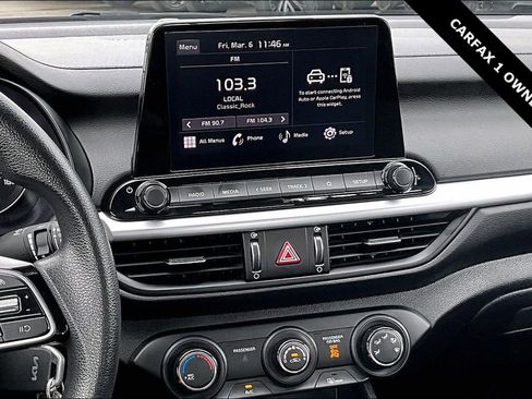 Used 2024 Kia Forte LXS w/ LXS Technology Package image 9