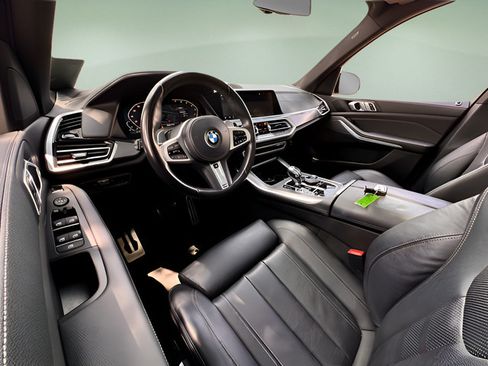 Used 2022 BMW X5 xDrive40i w/ M Sport Package AWD/4WD image 21