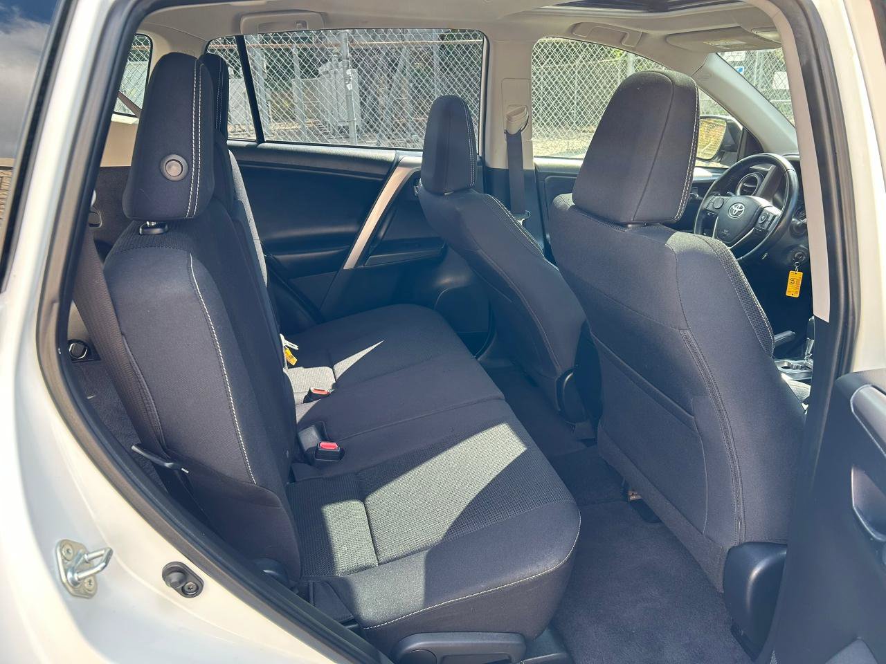 Used 2018 Toyota RAV4 XLE w/ Carpet Mat Package FWD image 16