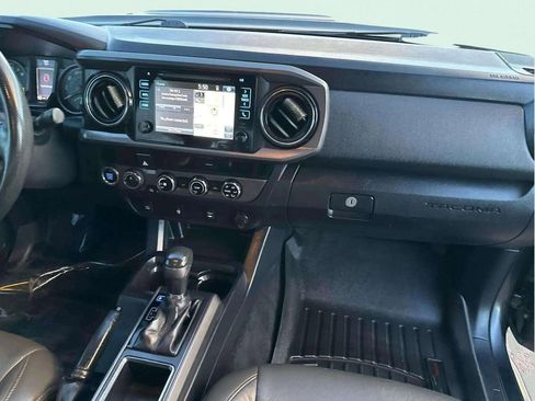 Used 2016 Toyota Tacoma TRD Sport w/ Towing Package image 7