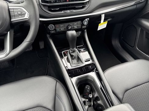 New 2026 Jeep Compass Latitude AWD/4WD image 15
