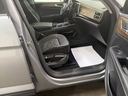 Certified 2025 Volkswagen Atlas SE AWD/4WD image 29