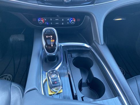 Used 2021 Buick Enclave Premium w/ Sun and Sites Package image 35