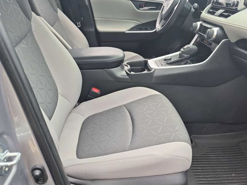 Used 2021 Toyota RAV4 XLE w/ Convenience Package AWD/4WD image 22