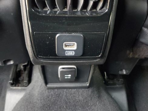 Used 2024 Jeep Compass Latitude AWD/4WD image 27