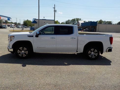 Used 2025 GMC Sierra 1500 SLT AWD/4WD image 2