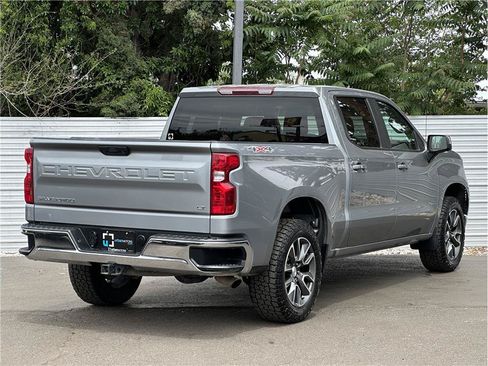 Used 2023 Chevrolet Silverado 1500 LT AWD/4WD image 10