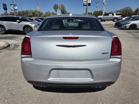 Used 2022 Chrysler 300 Touring L w/ Popular Equipment Group image 12