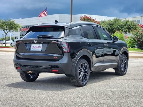 New 2025 Nissan Kicks SR image 3