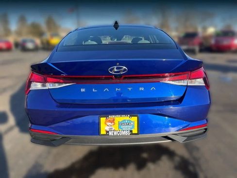 Used 2021 Hyundai Elantra SEL image 6