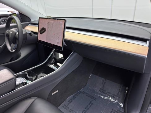 Used 2020 Tesla Model Y Long Range AWD/4WD image 15