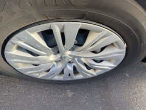 Used 2013 Toyota Camry LE image 14